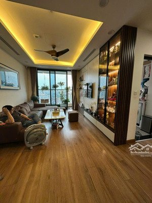 bán căn 3phòng ngủ diện tích 105m2 view toàn bộ thành phố tại hinode city giá 10,x tỷ bao phí thuế.