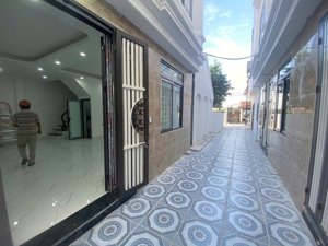 rẻ nhất vân côn, xây độc lập, ngõ 3m, 20m ra đường ô tô, dt 41m2, 3 tầng, 4 ngủ. giá 3.28 tỷ