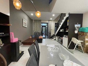 nhà 3 tầng mặt tiền đường 7.5 khu phố biệt thự nam việt á