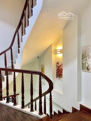 nhà 4 tầng - dt60 m2 trung tâm khu người hàn quốc phạm hùng đình thôn
