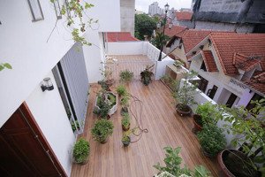 cho thuê nhà 5 phòng ngủ tại tô ngọc vân, tây hồ có gara rộng