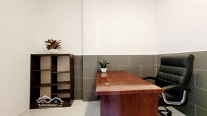 cho thuê tầng trệt ngăn kính sẵn,có 3 phòng làm việc đầy đủ máy lạnh,thang máy,hầm xe kđt vạn phúc