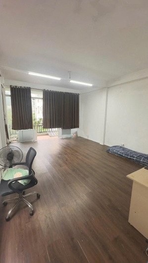 cho thuê nr tại trung hòa, 40 triệu, 100m2, 5pn + 5wc + 4 tầng, view đẹp