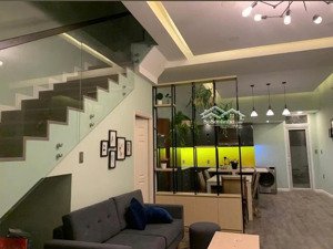 bán nhà phố bella villa sát ngay thị trấn đức hòa. lh 
