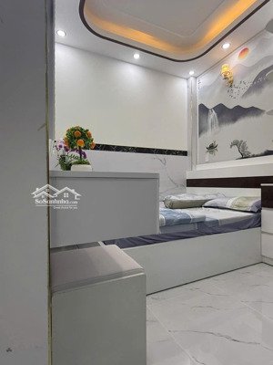bán gấp nhà riêng tại nguyễn minh hoàng, 18 tỷ, 140m2, 4pn, 4wc