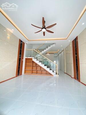 NHÀ ĐẸP GIÁ TỐT 1 TRỆT 1 LẦU, 85M2, TIỆN NGHI ĐẲNG CẤP