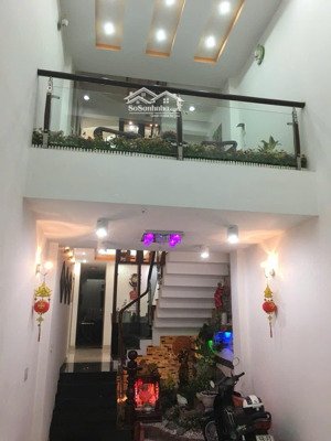 cho thue nhà đẹp 1 trệt 1 lửng 2 lầu mặt tiền kinh doanh đường cách mạng tháng tám