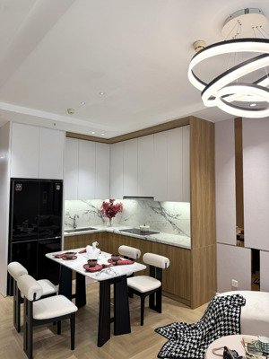cho thuê 3pn timescity, 117m2, có slot oto, nhà mới đẹp, giá chỉ 19tr/thg. liên hệ ngay: 