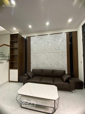 duy nhất căn phân lô ngô quyền ở sướng, ở ngay full nội thất, ô tô đỗ cửa