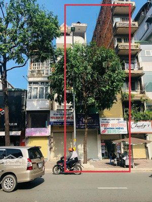 bán nhà mặt tiền võ thị sáu quận 3. giá 28t 5 tầng. dt 6x20m. khan hiếm. mua xây lại