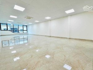 cho thuê mặt bằng kinh doanh 100m² tòa nhà mặt phố xã đàn - mặt tiền rộng. giá rẻ nhất