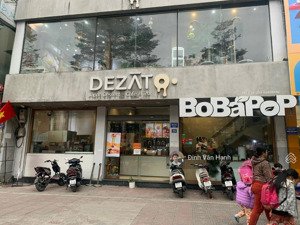 cho thuê mbkd cực đẹp tại phố nguyễn ngọc nại dt: 120m2, mt:7m,giá thuê chỉ:28tr/tháng, vỉa hè rộng