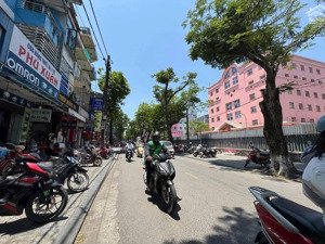 nhà mặt tiền 4 tầng đường ngô quyền tp huế chỉ 1 lô duy nhất