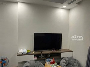 chính chủ cho thuê căn studio 31 m2 full đồ ban công hướng nam giá hợp lý
