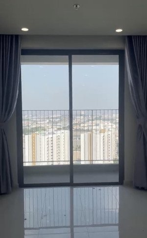 bán căn đẹp 1pn emerald gold view giá 1ty950. đã có sổ nhà mới, bán lỗ 350tr