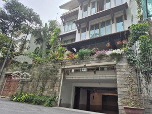 bán biệt thự 231m2 tại vườn đào, lạc long quân, tây hồ, hà nội, giá 129 tỷ vnd