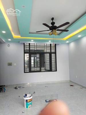 nhà phố vinhomes 1 trệt 4 lầu ngay gần vincom, sân golf giá tốt giá chỉ 20tỷ7