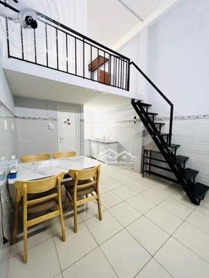phòng trọ duplex có gác 5.4 triệu, 40m2 bao đẹp trung tâp thảo điền lh 