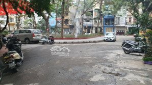 phân lô đền lừ ô tô tránh vào nhà diện tích 65m, mặt tiền 5,5m, giá chỉ 17 tỷ.