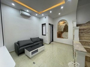nhà riêng phố khương trung, 10m ra ô tô, 1 phút ra phố, có sân riêng, thoáng sáng, full đồ, 50m2*4t