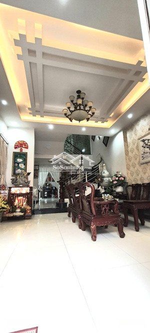 giáp q6, biệt khu tên lửa, bình tân, 250m2, dòng tien, 4 tầng. 20 tỷ xíu