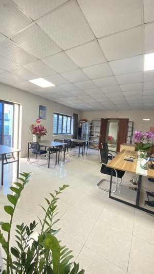 cho thuê văn phòng tại đường lê viết lượng, tp vinh, nghệ an, giá chỉ từ 140 nghìn/m2, 86 m2