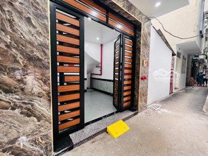 bán tòa ccmn xây mới 100%, trung tâm, đường cầu giấy, 10 phòng dòng tiền 60tr/th, giá 14.5 tỷ