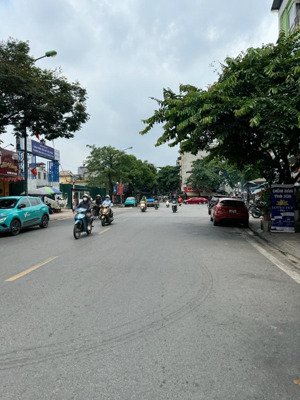 sát mặt phố ngọc lâm nhà 5 tầng full công năng chỉ 7 tỷ+