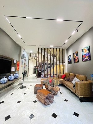 nhà đẹp- chủ gấp bán - thạnh xuân , quận 12 - dt 4.5x15 - hxh - chỉ 4.3 tỷ còn tl