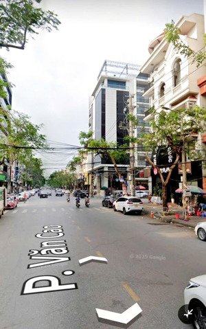 bán tòa góc mặt đường 191 văn cao. bìa đỏ: 200m2 (10x20m). giá rao 70 tỷ. hợp đồng thuê tới 2028