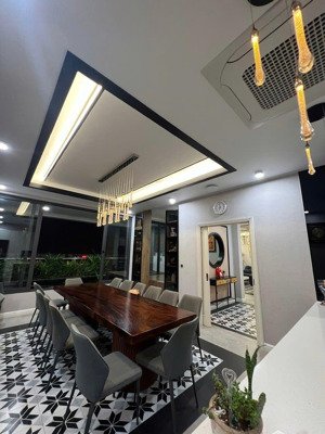 bán gấp chung cư the park home cầu giấy 351m2 5ngủ full nt tuyệt đẹp, sẵn sổ, lh xem nhà