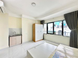 cho thuê căn hộ dịch vụ studio ( chỉ tính điện ) , 35m2_full nt mới 100%