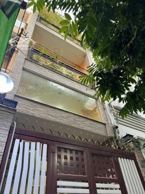 giá đầu tư-nhà hxh phan văn trị, phường 5(ngay emart siêu thị hàn quốc)- 58m2 + 3 tầng giá: 7,8 tỷ