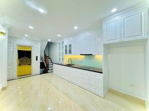 bán nhà riêng vĩnh tuy -hai bà trưng - 6 tầng thang máy - oto vào cửa - đỗ sát nhà - hai thoáng