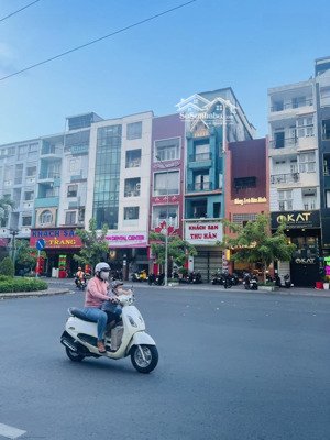 bán nhà mặt tiền đường hoa giấy phường 7 quận phú nhuận
