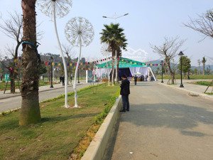 suất ngoại giao liền kề centre ville lương sơn, giá 25tr/th