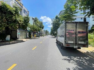 bán đất mặt tiền đường bưng ông thoàn , phú hữu , quận 9. dt : 559m2 giá 40 tỷ