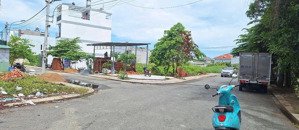 bán đất cạnh chợ long phước. gần ubnd phường long phước