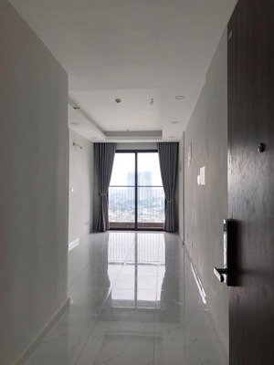 cho thuê nhanh căn hộ 2pn+2wc 5tr có bancon hướng view đẹp, tầng đẹp tại opal skyline thuận an