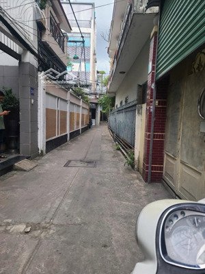 bán nhà hxh nguyễn hồng đào, 4.3m x 16m, khu vip bàu cát, giá 9.6 tỷ