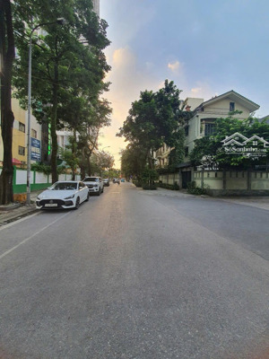 biệt thự vạn phúc: lô góc duy nhất - tiện ích sẵn - an sinh đỉnh tố hữu. 186m2, 4t, hơn 40 tỷ