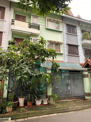biệt thự lk khu cao cấp quận ba đình - an ninh 24/24 .ở sướng cuộc đời.dt 105m, 4t. bán 34tỷ