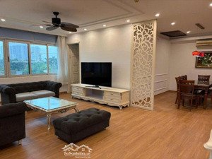 cho thuê căn hộ căn góc rộng 142m 4 ngủ full đồ tại nhà e1 khu ciputra