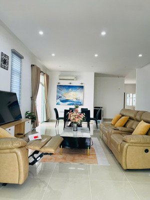 cho thuê biệt thự ecolakes mỹ phước tp bến cát