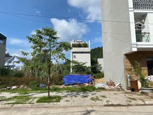 cần bán gấp lô đất mặt tiền nguyễn hữu trí gần chợ tân bửu- 105m2- 1ty- lh 