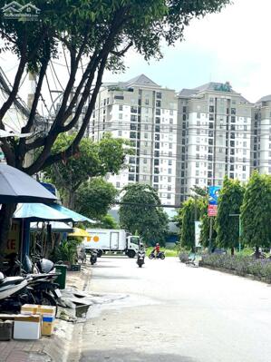 bán căn cấp 4 MT kinh doanh đường Đại Lộ 3, Phước Bình, Quận 9, DT 90m2/13.5 tỷ thương lượng