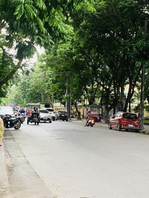 bán nhà đền lừ, 55m2 - 2 tầng - mặt tiền 4.5m, lô góc, ô tô đỗ cửa, 30m ô tô tải tránh, nhỉnh 7 tỷ