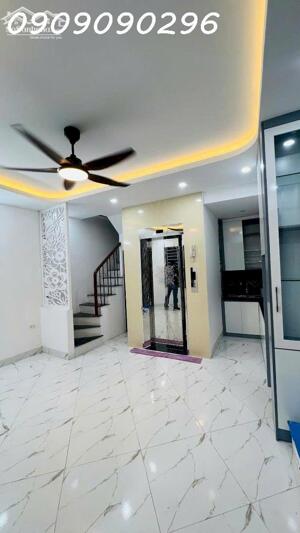 Hiếm! Nhà Mới Quan Nhân,Thanh Xuân 32m2 – 5 Tầng, MT5,2m – Thang Máy – Full Nội Thất – 8.2 Tỷ