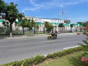 thửa đất siêu đẹp mặt đường phạm văn đồng thuộc dự án biệt thự sao đỏ 1, anh dũng, dt 720m2