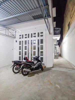 cho thuê nhà nguyên căn 60m2 trung tâm quận bình thạnh